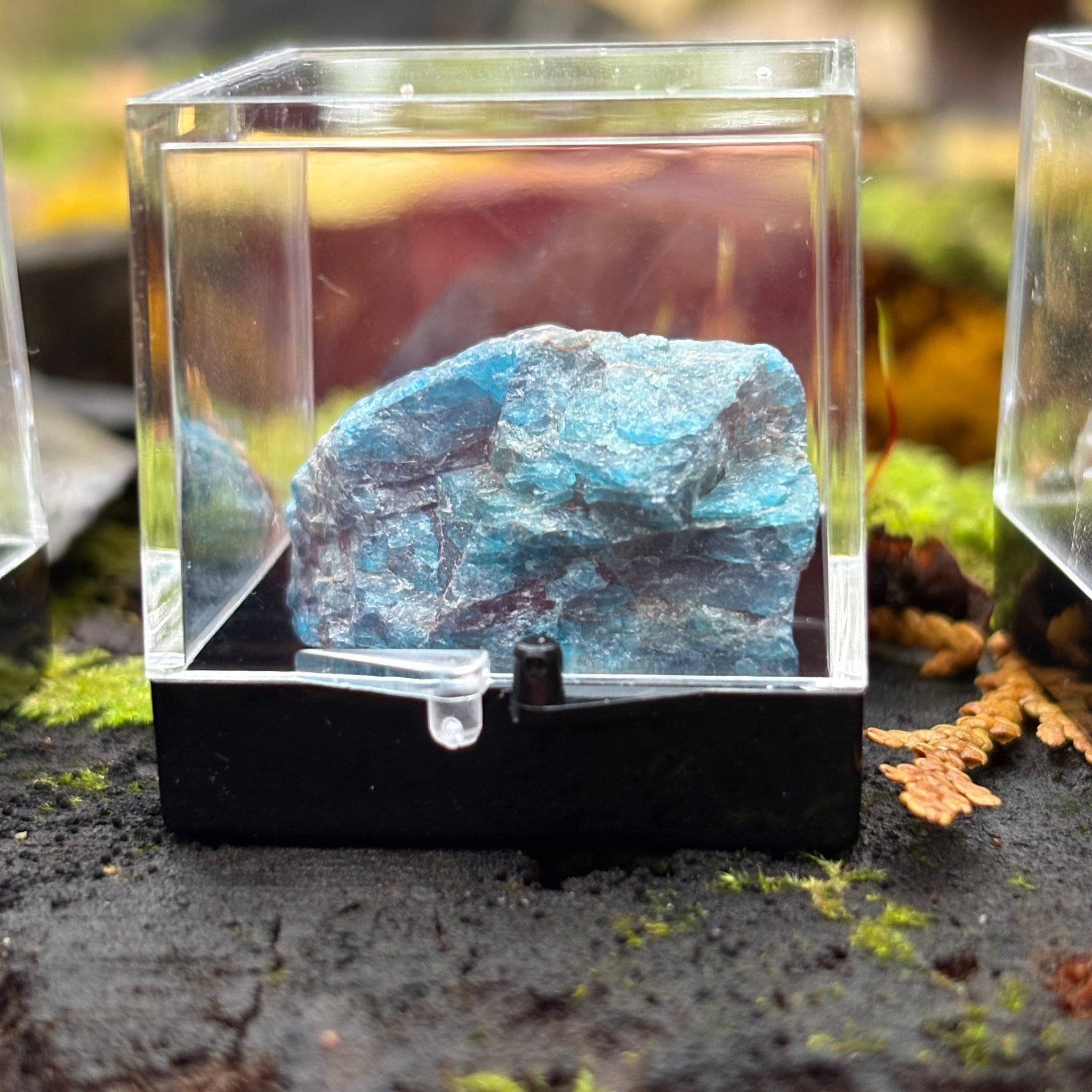 Raw Crystal/Stone | 1 pc